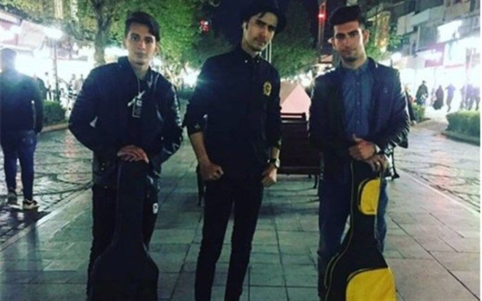 نوازنده ۱۷ ساله خیابانی در رشت: اگر می‌دانستیم شب شهادت است، ساز نمی‌زدیم