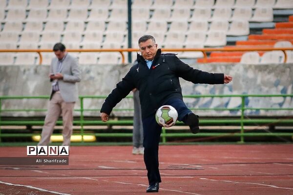 دیدار تیم‌های فوتبال پرسپولیس و پیکان