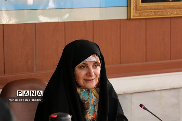 اولین نشست سرگروه مدیران دوره دوم متوسطه نظری مناطق نوزده‌گانه شهر تهران