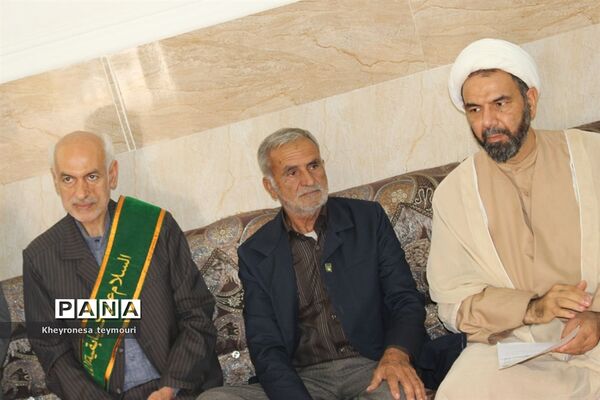 دیدار خادمین مسجد مقدس جمکران از خانواده شهید حرم استان بوشهر