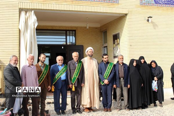 دیدار خادمین مسجد مقدس جمکران از خانواده شهید حرم استان بوشهر