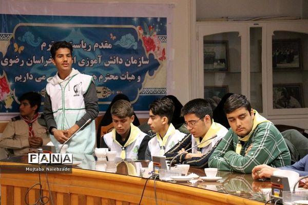 دیدار تشکل‌های دانش‌آموزی فریمان با فرماندار این شهرستان