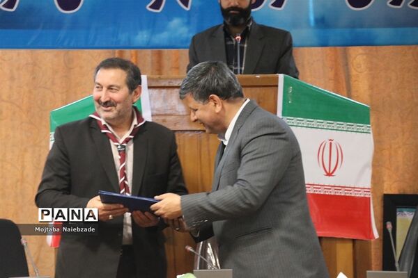 دیدار تشکل‌های دانش‌آموزی فریمان با فرماندار این شهرستان
