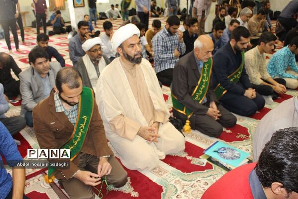 دیدار خادمان مسجد جمکران با دانشجویان و مسئول نهاد رهبری در دانشگاه خلیج فارس بوشهر