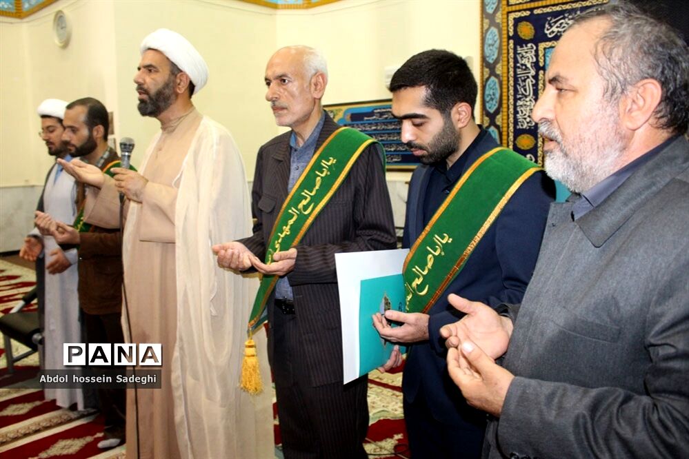 دیدار خادمان مسجد جمکران با دانشجویان و مسئول نهاد رهبری در دانشگاه خلیج فارس بوشهر