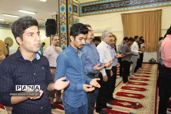 دیدار خادمان مسجد جمکران با دانشجویان و مسئول نهاد رهبری در دانشگاه خلیج فارس بوشهر