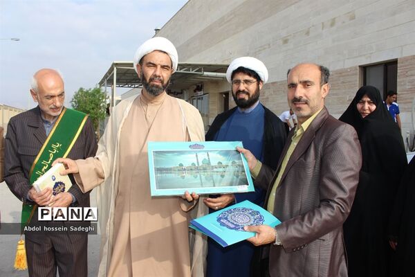 عیادت خادمان مسجد مقدس جمکران ازبیماران بیمارستان شهید گنجی دشتستان