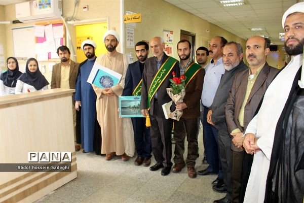 عیادت خادمان مسجد مقدس جمکران ازبیماران بیمارستان شهید گنجی دشتستان