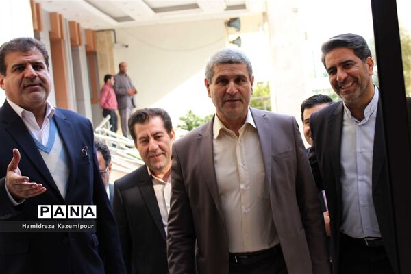 جلسه تودیع و معارفه مدیرکل آموزش و پرورش شهرستان‌های استان تهران