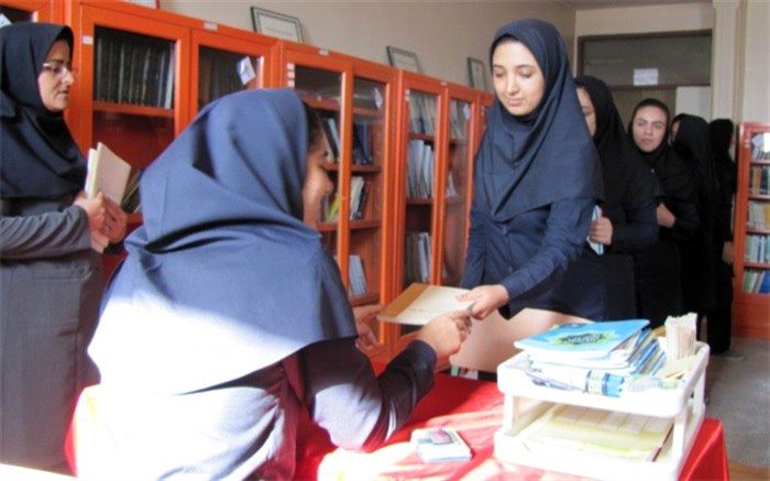 اجرای طرح کتابخوان مدرسه ای  در فیروزکوه