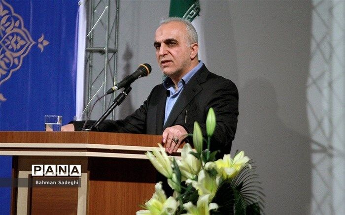 وزیر اقتصاد: نظام پرداخت یارانه خانوار اصلاح می‌شود