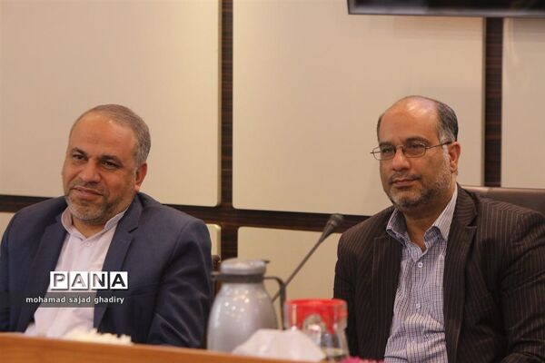 جلسه شورای معاونین پرورشی و فرهنگی مناطق 19 گانه شهر تهران