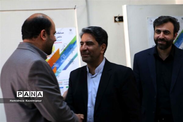 دیدار مدیرکل آموزش‌و‌پرورش شهرستان‌های استان تهران با همکاران اداری