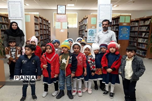 نهادینه کردن فرهنگ کتاب و کتابخوانی در نی ریز