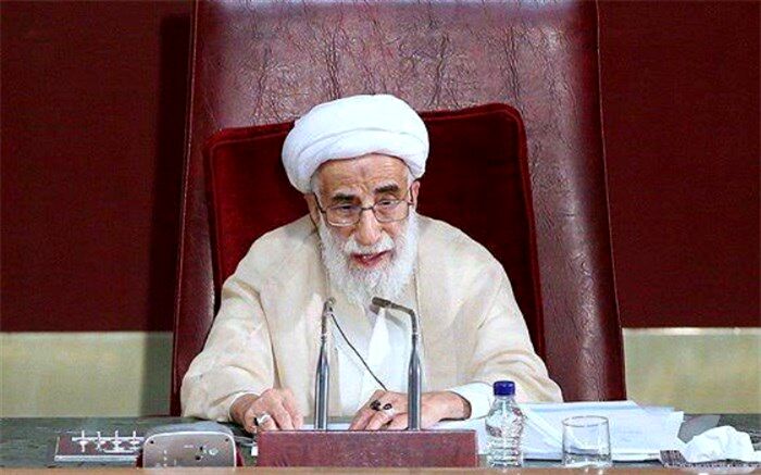 آیت‌الله جنتی: مشکلات فقط با دست امام زمان حل می‌شود