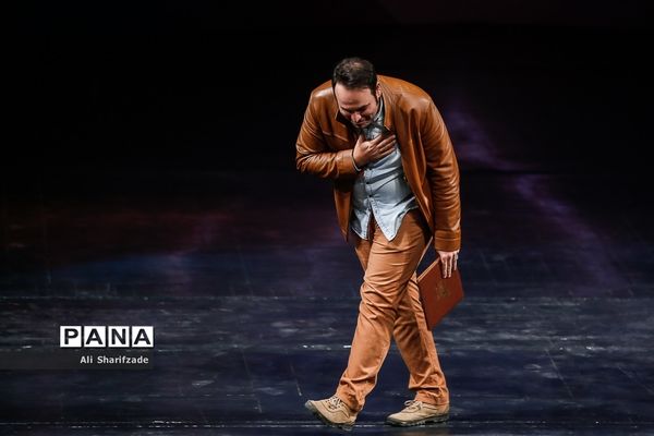 افتتاحیه پانزدهمین جشنواره بین المللی فیلم مقاومت