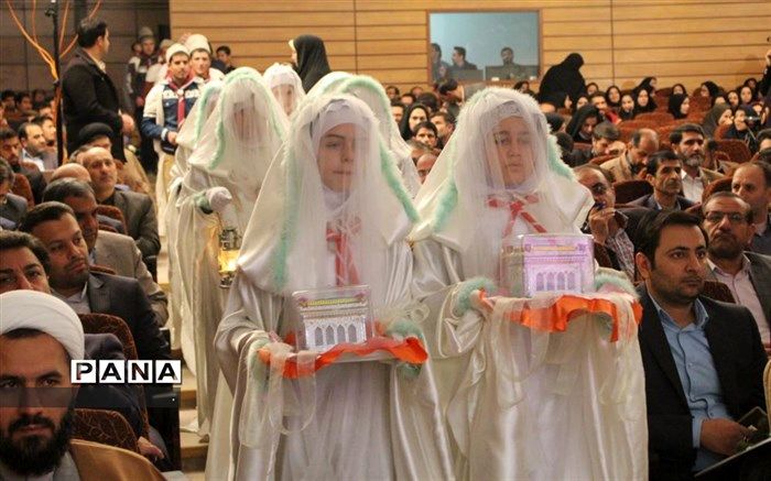 نقش آفرینی پیشتازان سازمان دانش آموزی کهگیلویه و بویراحمد در همایش ملی نماز