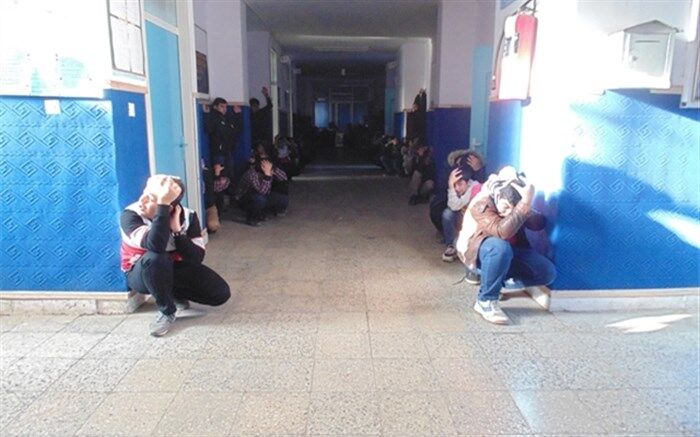همزمان با سراسر کشور مانور زلزله در تمام مدارس خوی اجرا شد