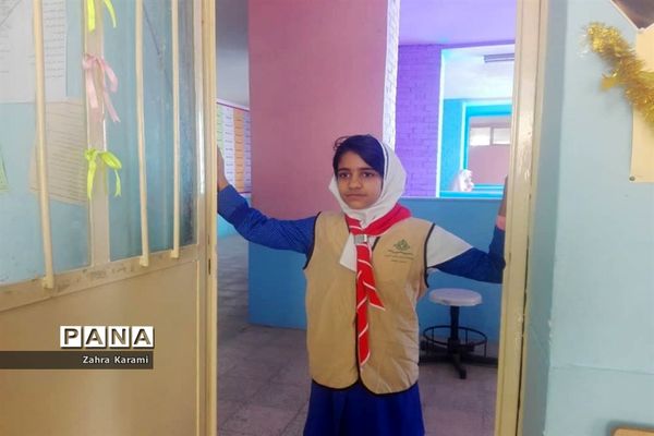 مانور زلزله در دبستان شهید فولادی 2 و دبستان معینی  بوشهر