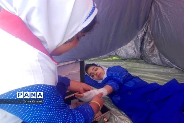 مانور زلزله در دبستان شهید فولادی 2 و دبستان معینی  بوشهر