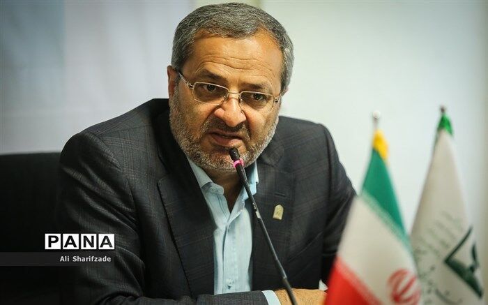 معاون فرهنگی آموزش‌وپرروش: عرصه تاثیر‌گذاری حوزه در مدارس کم است