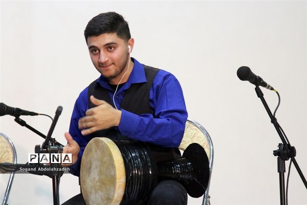 کنسرت گروه موسیقی ماهتو