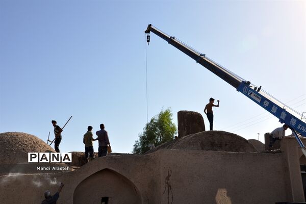 «بام اندود» یکی از آیین‌های قدیمی مردم خراسان جنوبی
