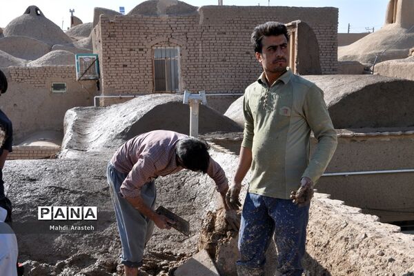 «بام اندود» یکی از آیین‌های قدیمی مردم خراسان جنوبی