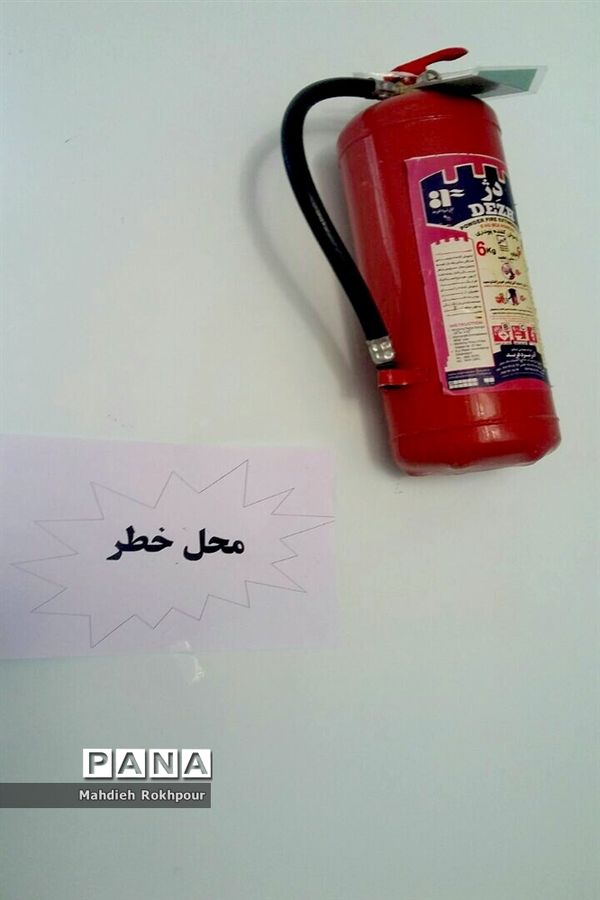 بیستمین مانور سراسری زلزله دردبیرستان دخترانه فخرالزمان قریب