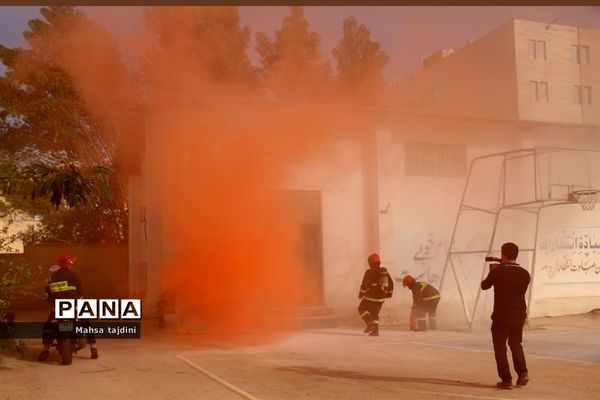 بیستمین مانور زلزله و ایمنی  در مدارس استان بوشهر-۲