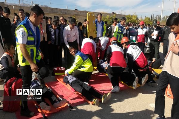 برگزاری بیستمین مانور زلزله و ایمنی در مدارس نی ریز