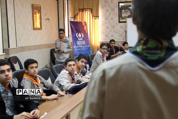 پنجمین جلسه آموزشی گروه ویژه پیشتازان پسر سازمان دانش‌آموزی استان قم