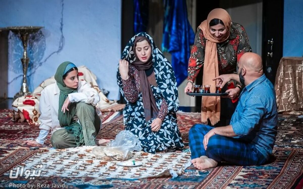 نمایش «همین حوالی» ویژه جامعه هنرمندان اجرا می‌شود