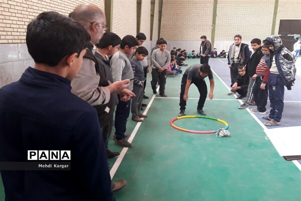 برگزاری اردوی شبی در مدرسه در دبیرستان شهید ذوالفقاری میبد در استان یزد