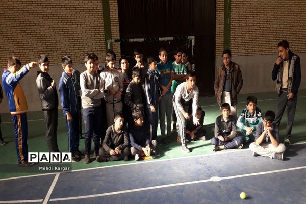 برگزاری اردوی شبی در مدرسه در دبیرستان شهید ذوالفقاری میبد در استان یزد