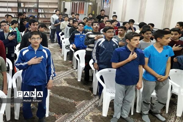 برگزاری اردوی شبی در مدرسه در دبیرستان شهید ذوالفقاری میبد در استان یزد