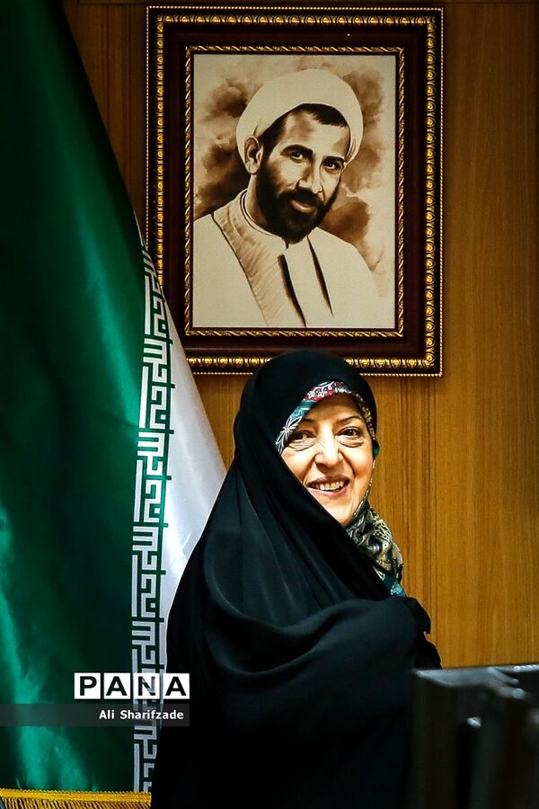 نشست گفت‌وگوی بین نسلی