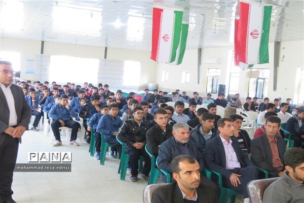 یادواره شهدای دانش‌آموز آموزش‌وپرورش بخش خشت وکنارتخته