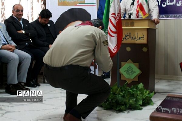 آیین تجلیل از مربیان پیشتاز سازمان دانش‌آموزی استان آذربایجان شرقی