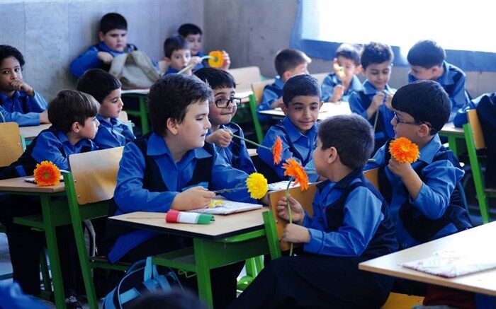 دبستان، نقطه آغاز آموزش مهارت دوست یابی به دانش آموزان