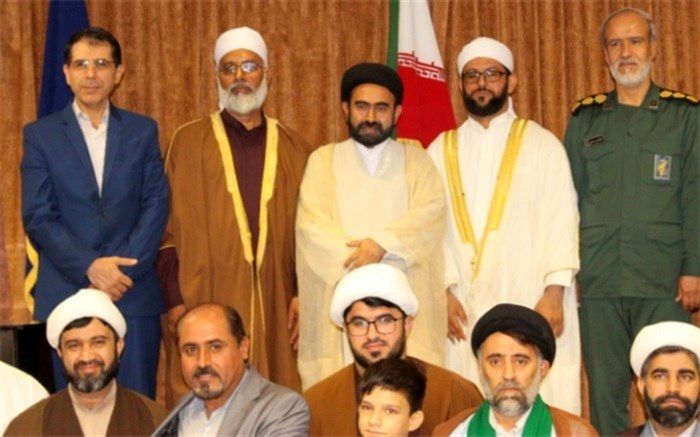 همایش وحدت با حضور علمای اهل سنت و شیعه همزمان با هفته وحدت در بوشهر برگزار شد