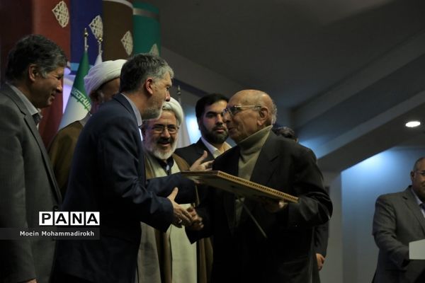 افتتاح بیستمین نمایشگاه کتاب و رسانه‌های دیجیتال در مشهد