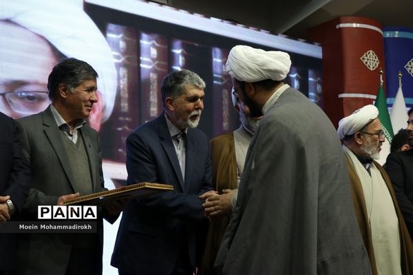 افتتاح بیستمین نمایشگاه کتاب و رسانه‌های دیجیتال در مشهد