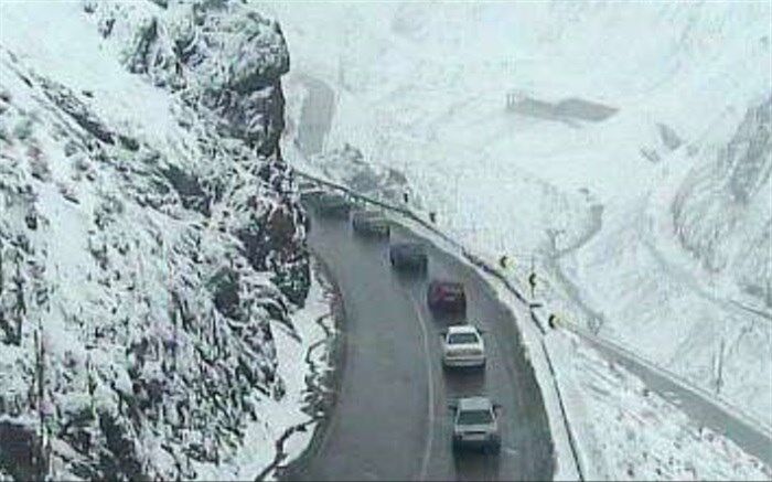 رانندگان از تردد غیر ضروری در محورهای مواصلاتی  خودداری نمایند