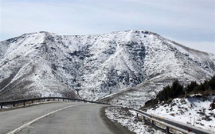 نخستین برف پاییزی ارتفاعات سردشت را سفیدپوش کرد