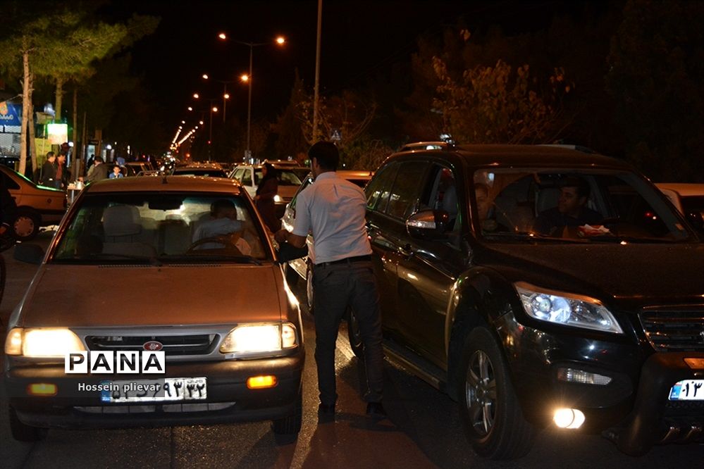 جشن میلاد پیامبر خوبی‌ها حضرت محمد(‌ص‌) در خیابان توحید بیرجند