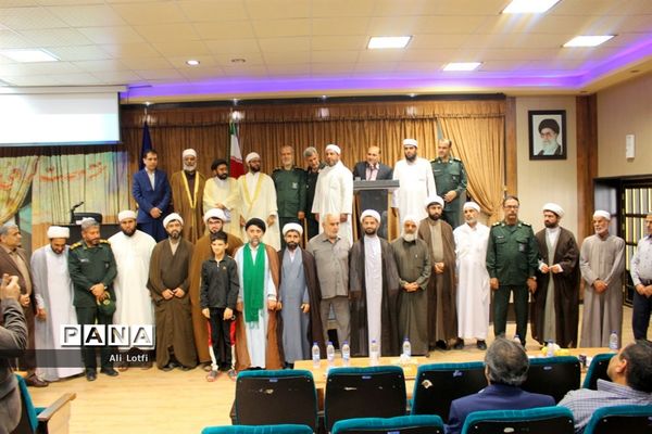 همایش وحدت  اهل سنت و شیعه به میزبانی منطقه دوم نیروی دریایی سپاه بوشهر