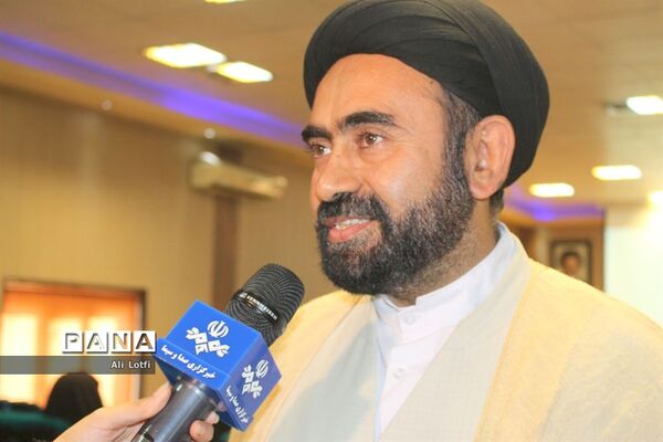 همایش وحدت  اهل سنت و شیعه به میزبانی منطقه دوم نیروی دریایی سپاه بوشهر