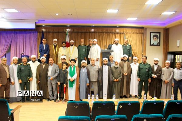 همایش وحدت  اهل سنت و شیعه به میزبانی منطقه دوم نیروی دریایی سپاه بوشهر