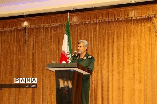 همایش وحدت  اهل سنت و شیعه به میزبانی منطقه دوم نیروی دریایی سپاه بوشهر